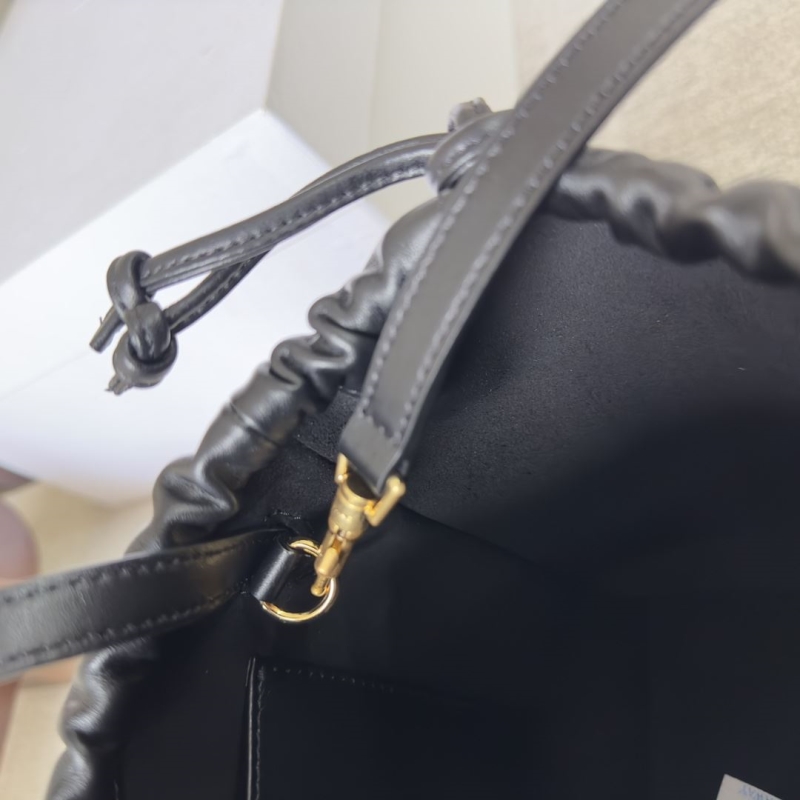 Ce1i*e cabas bags